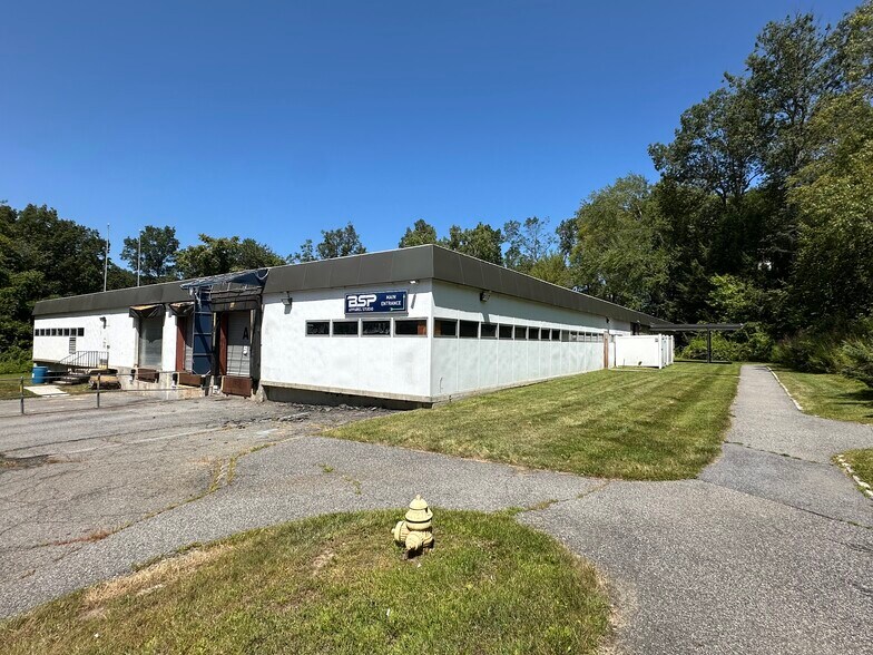 More Photos Of 55 Fields Ln, North Salem Warehouse For Lease