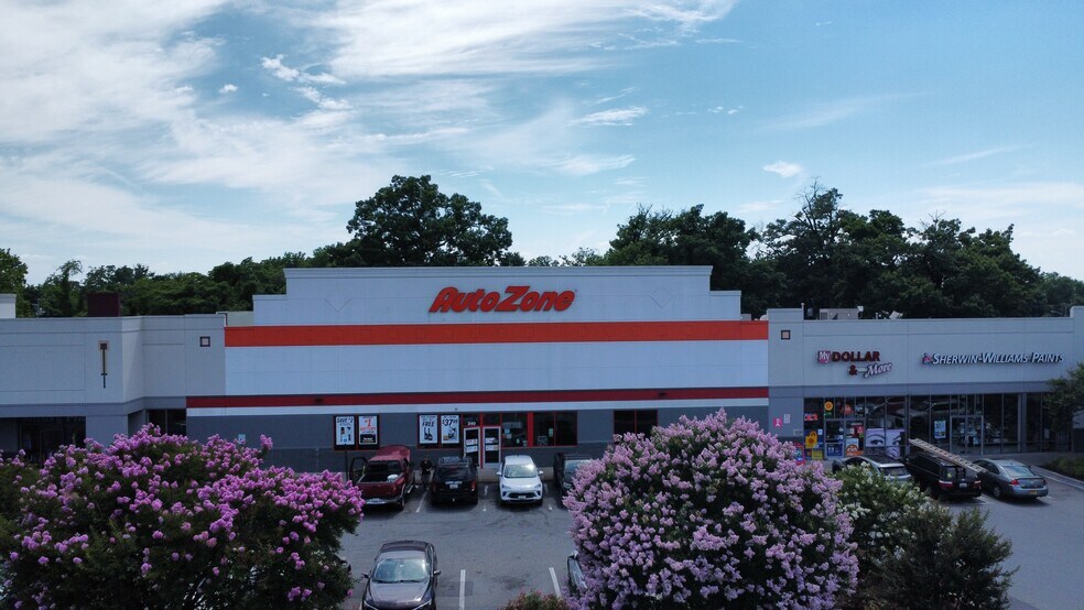 More Photos Of 206-300 N Frederick Ave, Gaithersburg Unknown For Lease