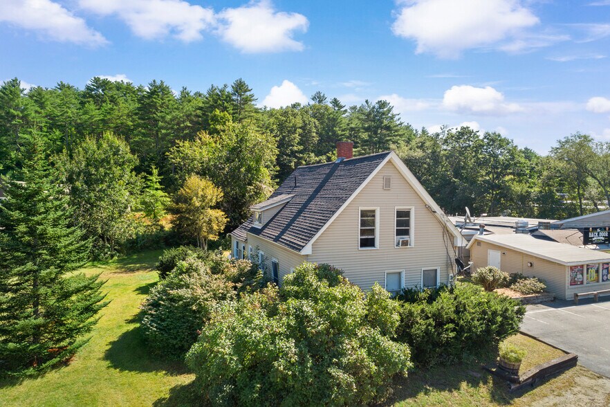 More Photos Of 107 Maple St, Barnstead Restaurant For Sale