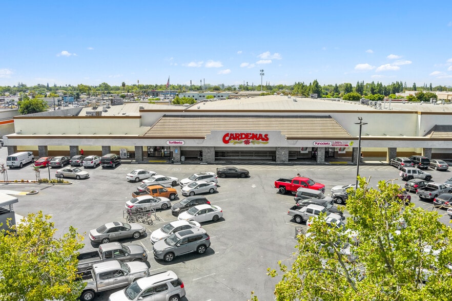 More Photos Of 1136-1230 W Main St, Merced Unknown For Lease