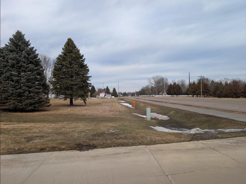More Photos Of 890 Kingsway Dr, Le Sueur Land For Sale