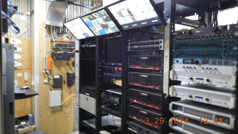 More Photos Of 3355 Procyon St, Las Vegas General Retail For Sale