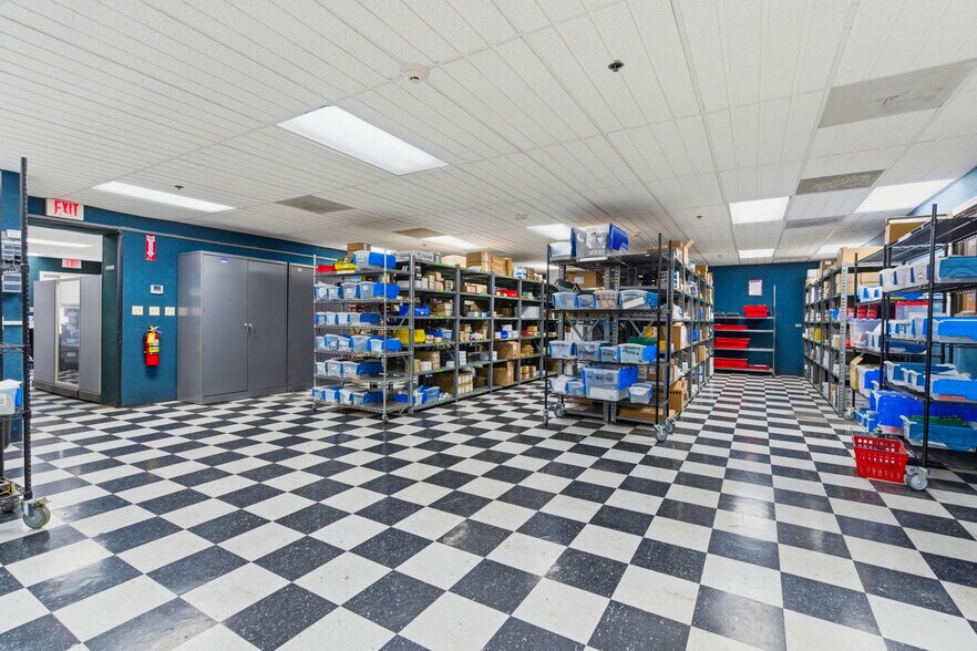 More Photos Of 1812 Cargo Ct, Louisville Warehouse For Sale