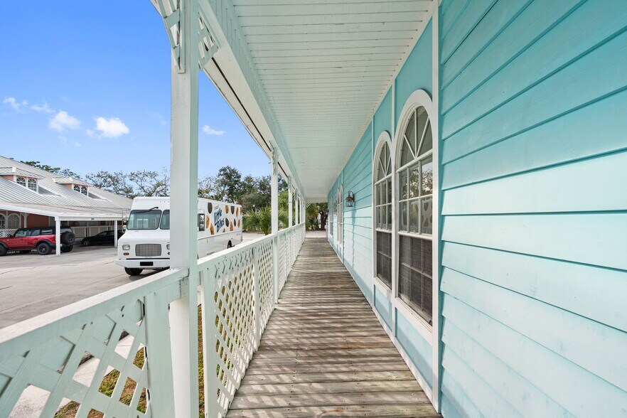 More Photos Of , Fort Myers Office For Sale