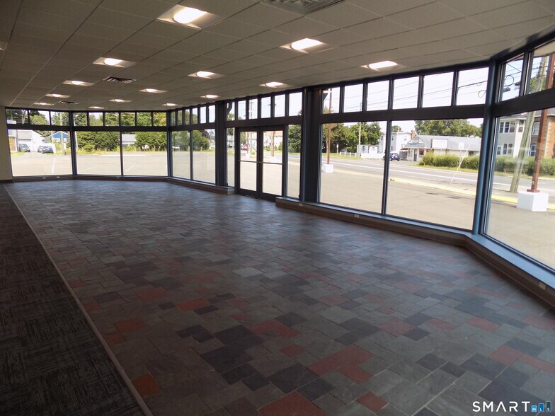 More Photos Of 151 East St, Plainville Auto Dealership For Lease