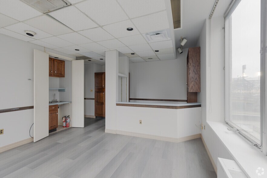 More Photos Of 320 Fort Duquesne Blvd, Pittsburgh Apartments For Sale