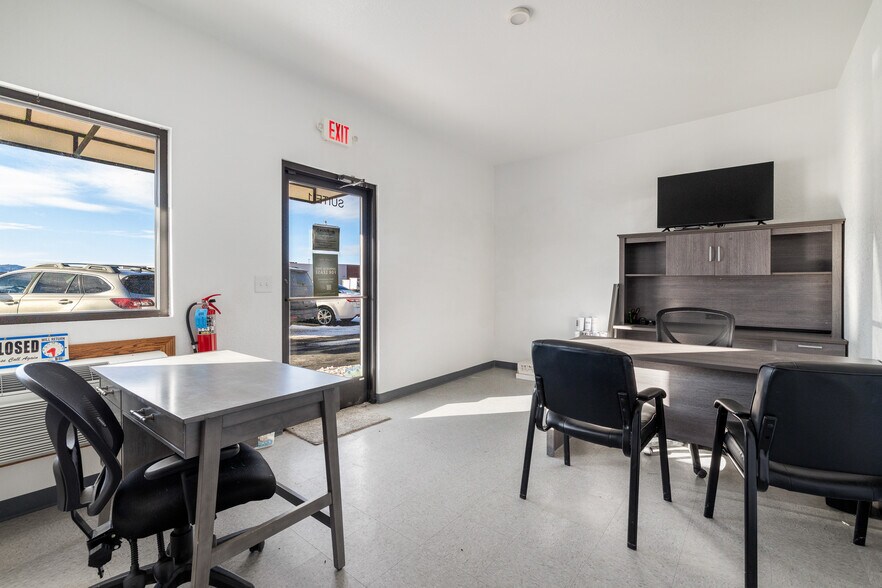 More Photos Of 320 S 26th St, Spearfish Storefront Retail Office For Sale