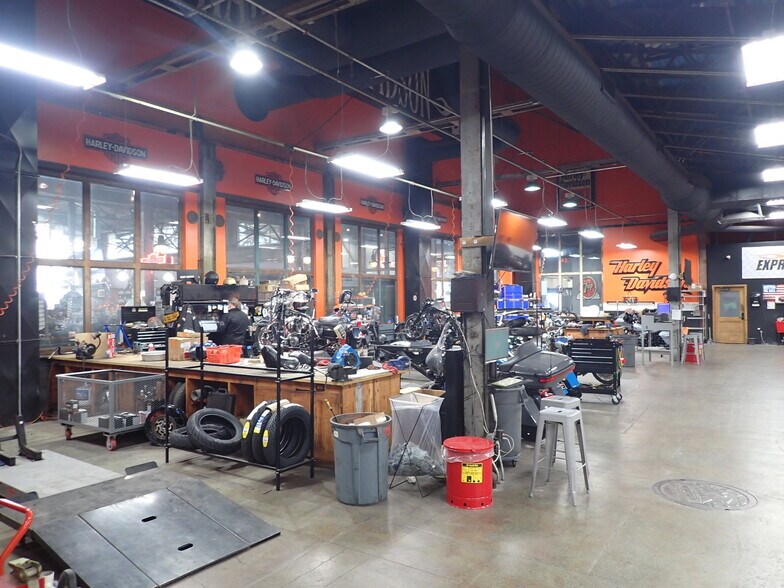 More Photos Of 555 S Geneva Rd, Lindon Freestanding For Sale