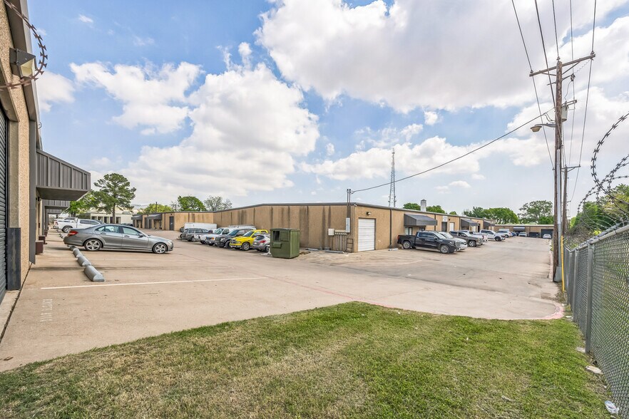 More Photos Of 1000 Harrison Ave, Arlington Unknown For Lease