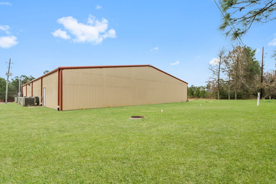More Photos Of 28925 Nichols Sawmill Rd, Magnolia Warehouse For Lease