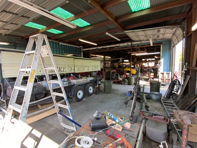 More Photos Of 2602 Fredericksburg Rd, San Antonio Service For Lease
