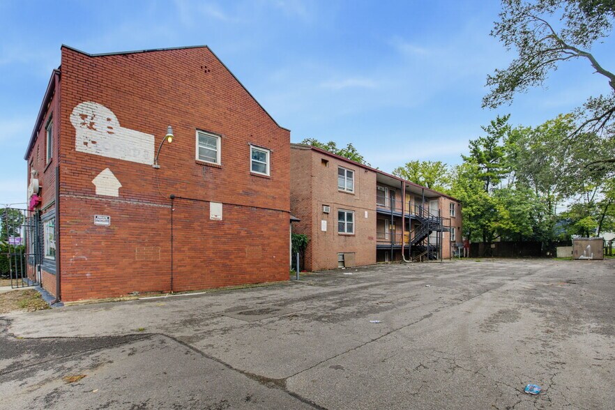 More Photos Of 1084 E Hudson St, Columbus Apartments For Sale