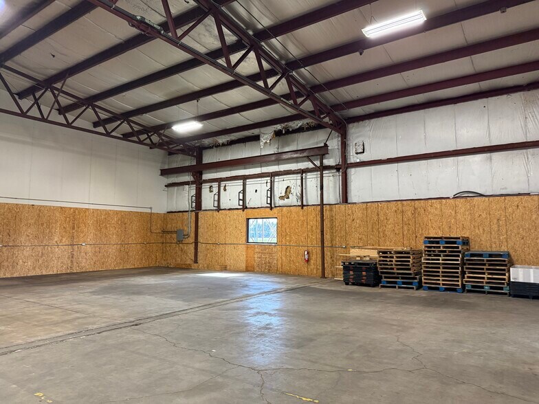 More Photos Of 2408 Darnell Dr, Spring Valley Industrial For Sale