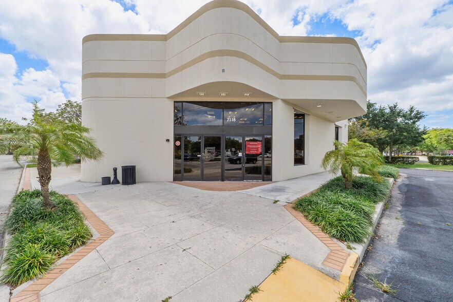 More Photos Of 7118-7186 N University Dr, Tamarac Unknown For Lease