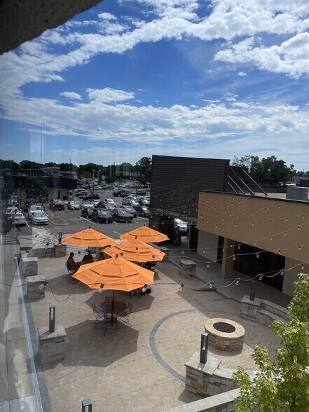 More Photos Of 3333 S Wadsworth Blvd, Lakewood Unknown For Lease