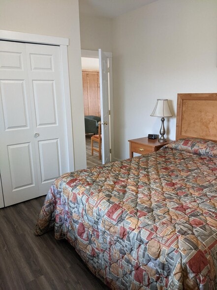 More Photos Of 6203 Willow Av, Summerland Hotel For Sale