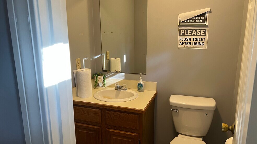 More Photos Of 150 W Grove St, Middleborough Medical For Sale