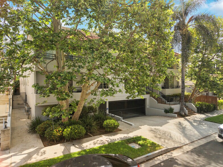 More Photos Of 5712 Camellia Ave, North Hollywood Apartments For Sale