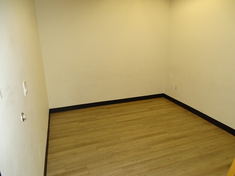 More Photos Of 750 Coronado Center Dr, Henderson Medical For Lease