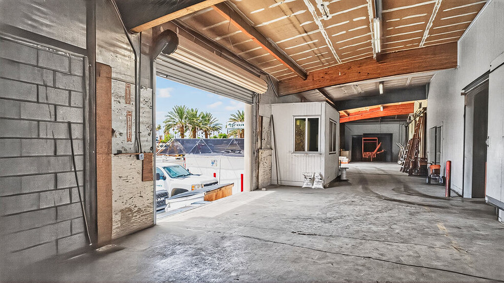 More Photos Of 81500 Industrial Pl, Indio Warehouse For Sale