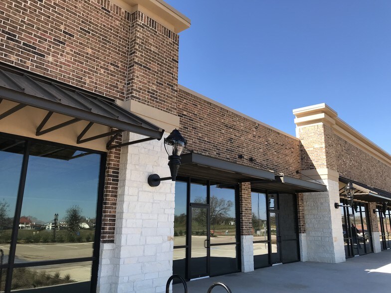 More Photos Of 4821 Lj Pky, Sugar Land Storefront For Lease