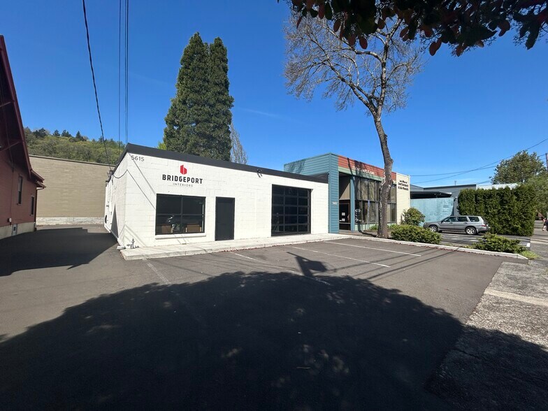 More Photos Of 5615 S Hood Ave, Portland Office For Sale