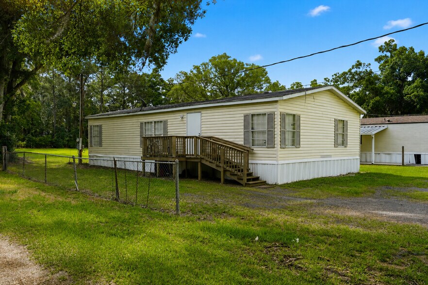 More Photos Of 11169 Eleanor Ave, Jacksonville Manufactured Housing Mobile Home Park For Sale