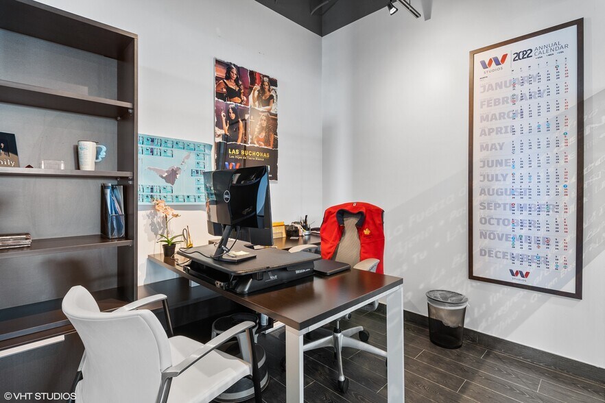 More Photos Of 175 SW 7th St, Miami Medical For Sale