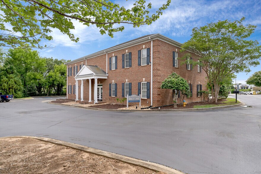 More Photos Of 634 Fairview Rd, Simpsonville Medical For Sale