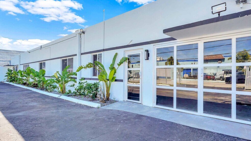 More Photos Of 1822 NW 22nd St, Miami Service For Lease