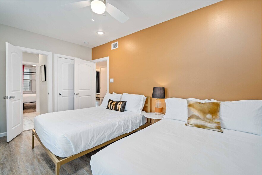 More Photos Of 2806 Rosewood St, Houston Multifamily For Sale