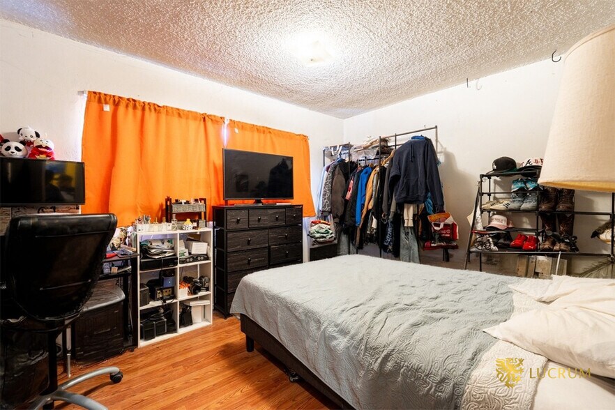 More Photos Of 1683 S Longwood Ave, Los Angeles Apartments For Sale