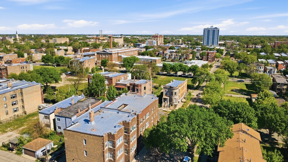 More Photos Of 3901-03 W Jackson Blvd, Chicago Apartments For Sale