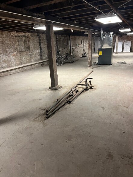 More Photos Of 1531 W 18th St, Chicago Apartments For Lease