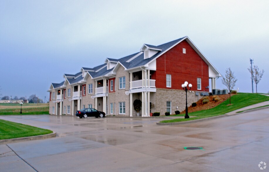 More Photos Of 3432 W Truman Blvd, Jefferson City Office For Sale