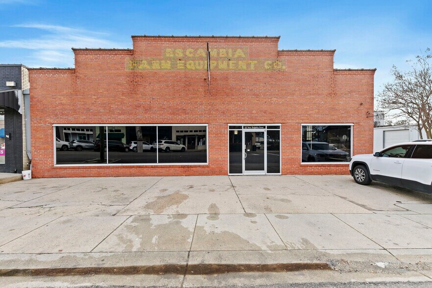 More Photos Of 111 W Ridgeley St, Atmore Storefront For Sale