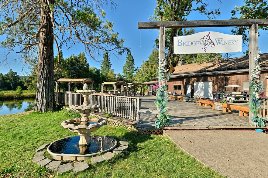 More Photos Of 3900 Holland Rd loop, Cave Junction Winery Vineyard For Sale