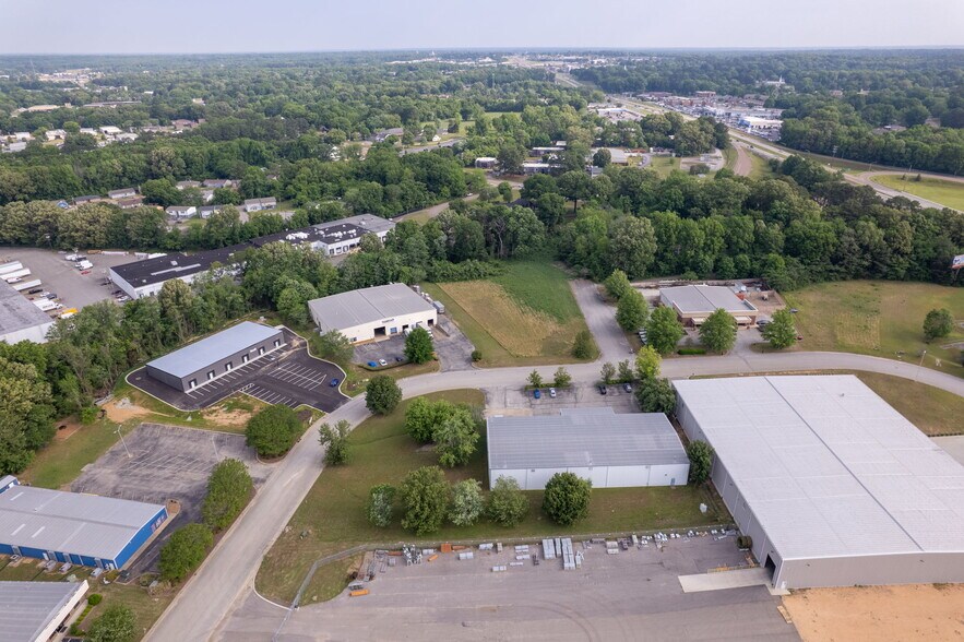 More Photos Of 176 Commerce Center Cir, Jackson Flex For Lease