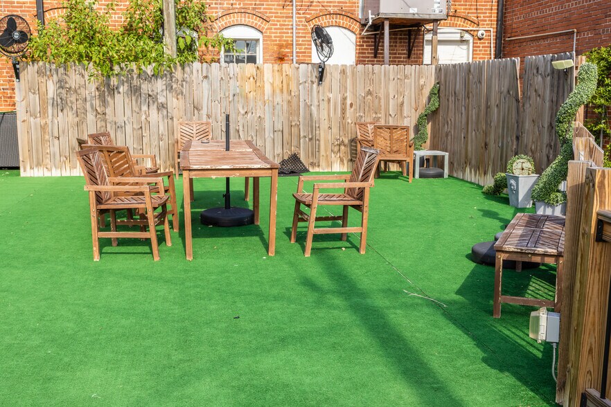 More Photos Of 106-108 N Church St, Thomaston Storefront For Sale