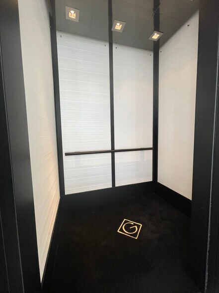 More Photos Of 311 Grant Ave, San Francisco Storefront For Lease