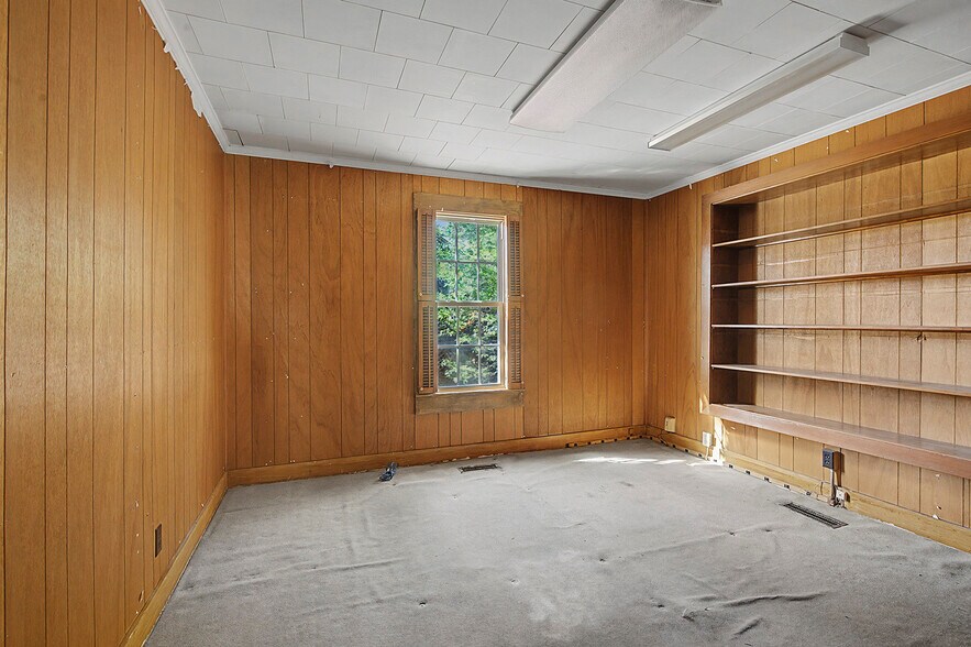 More Photos Of 12837 Magnolia St, Blakely Office For Sale