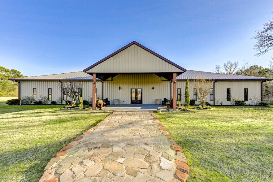 More Photos Of 13705 FM 2432 Rd, Willis Lodge Meeting Hall For Lease