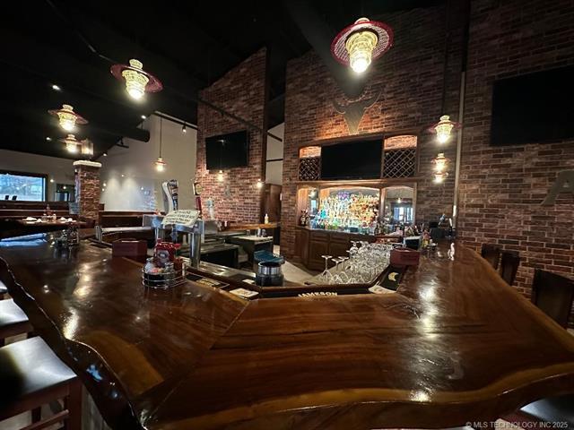 More Photos Of 207 Commerce Dr, Wewoka Restaurant For Sale