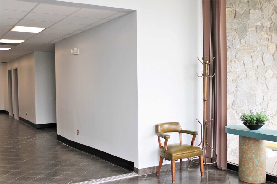 More Photos Of 255 Route 3, Secaucus Medical For Lease