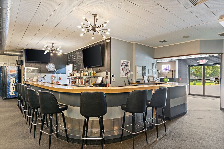 More Photos Of 927 E Railroad St, Sandwich Bowling Alley For Sale