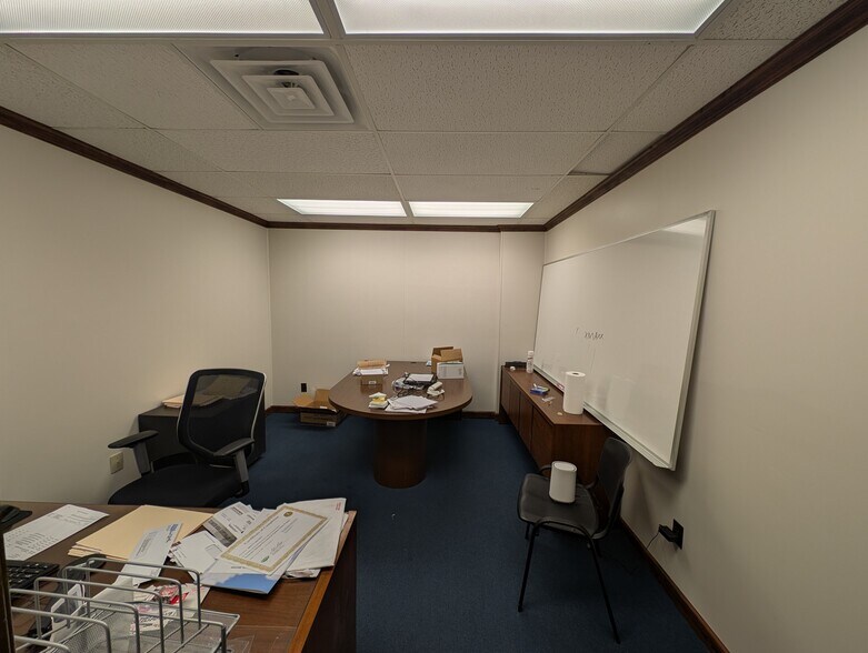 More Photos Of 1605 W Candletree Dr, Peoria Office For Lease