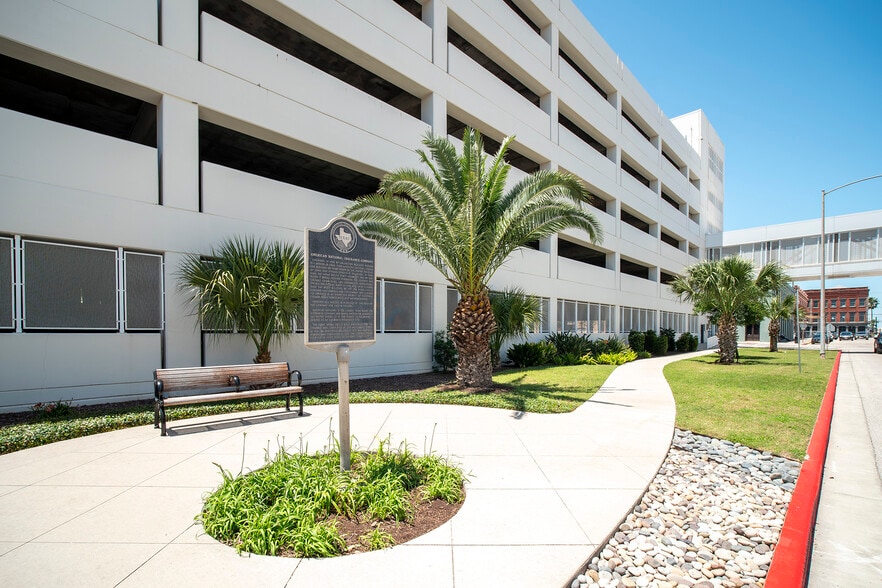 More Photos Of 320 Moody Ave, Galveston Parking Garage For Sale