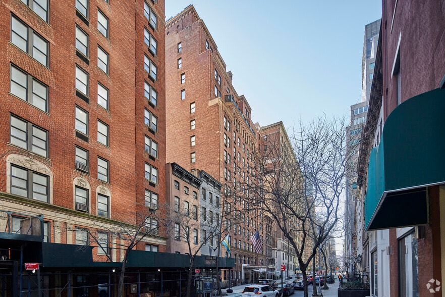 More Photos Of 120 E 39th St, New York Hotel For Sale