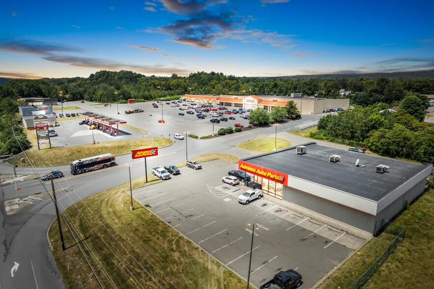 More Photos Of 12 Gold Star Plz, Shenandoah Unknown For Lease