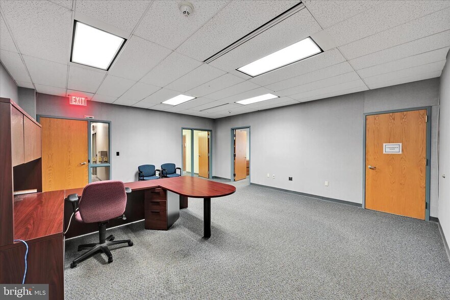 More Photos Of 19 N 6th St, Reading Office For Sale